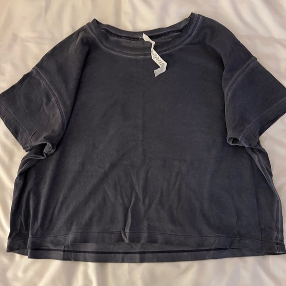 Lululemon distressed athletic top - Picture 1 of 2